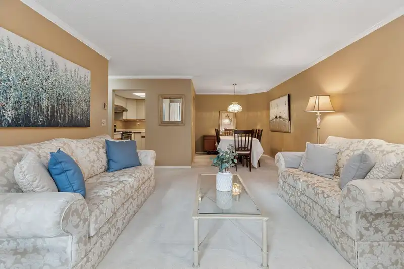 114 2925 GLEN DRIVE - photo 3 of 23