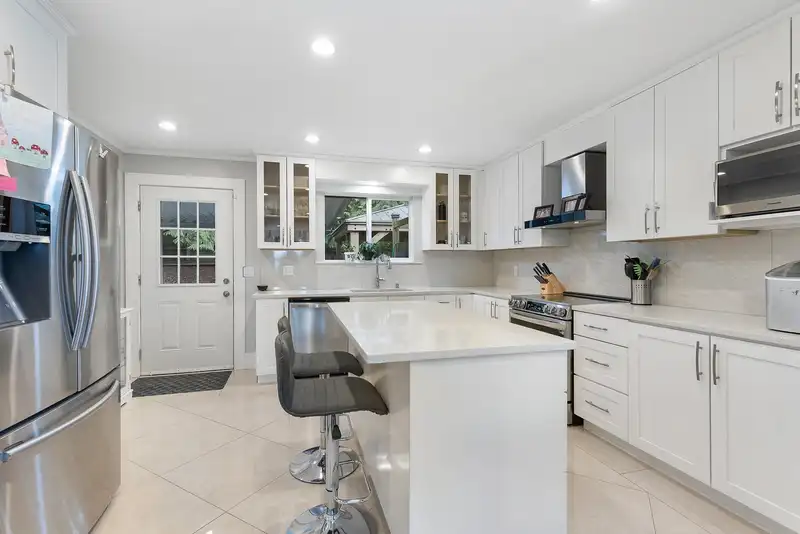 34915 MCCABE PLACE - photo 4 of 40