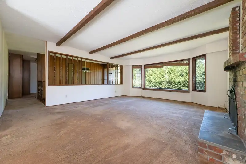 3283 HOSKINS ROAD - photo 3 of 22