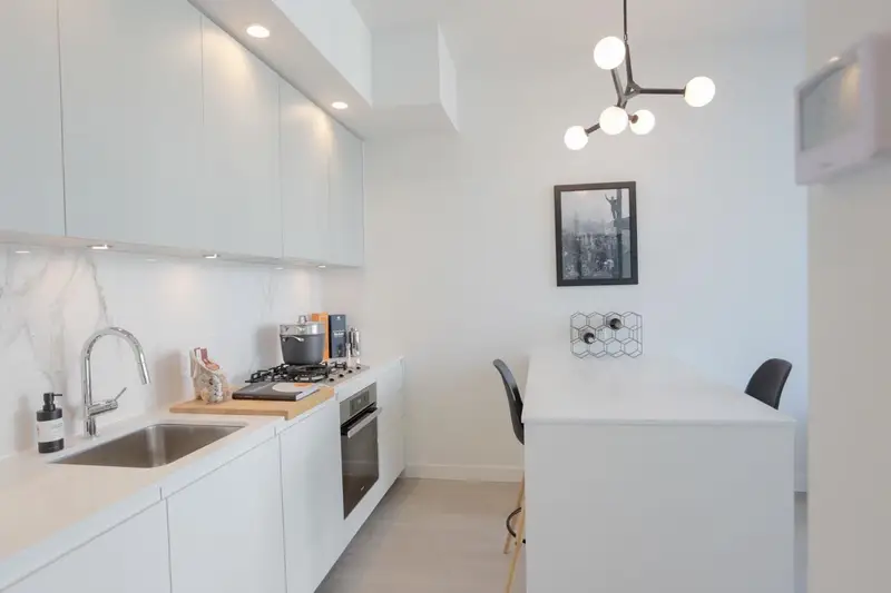 4001 6537 TELFORD AVENUE - photo 1 of 20