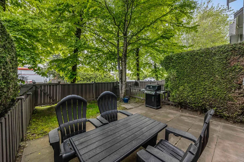 45 6465 184A STREET - photo 4 of 25