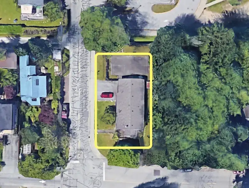 4418 COVE CLIFF ROAD - photo 1 of 22