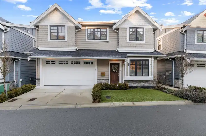19 34121 GEORGE FERGUSON WAY - photo 1 of 30