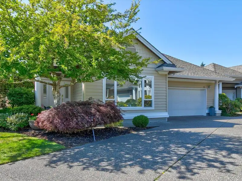 15 1881 144 STREET - photo 3 of 40