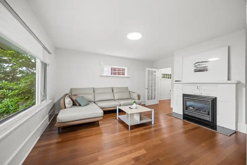 3276 W 21ST AVENUE - photo 3 of 34