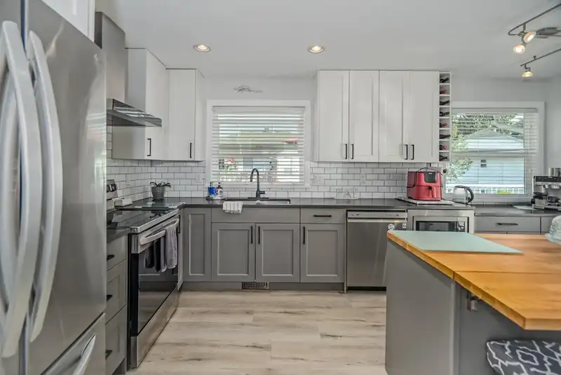 18859 123A AVENUE - photo 3 of 40
