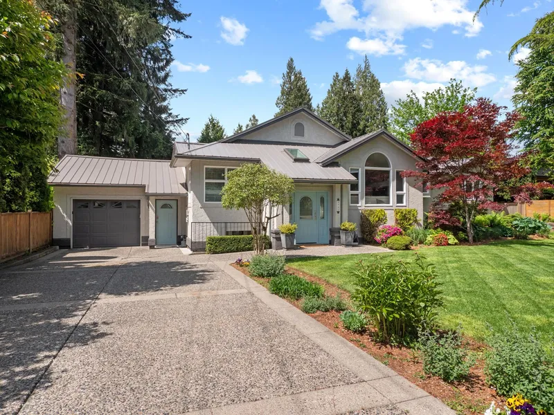 8995 TRATTLE STREET - photo 2 of 25