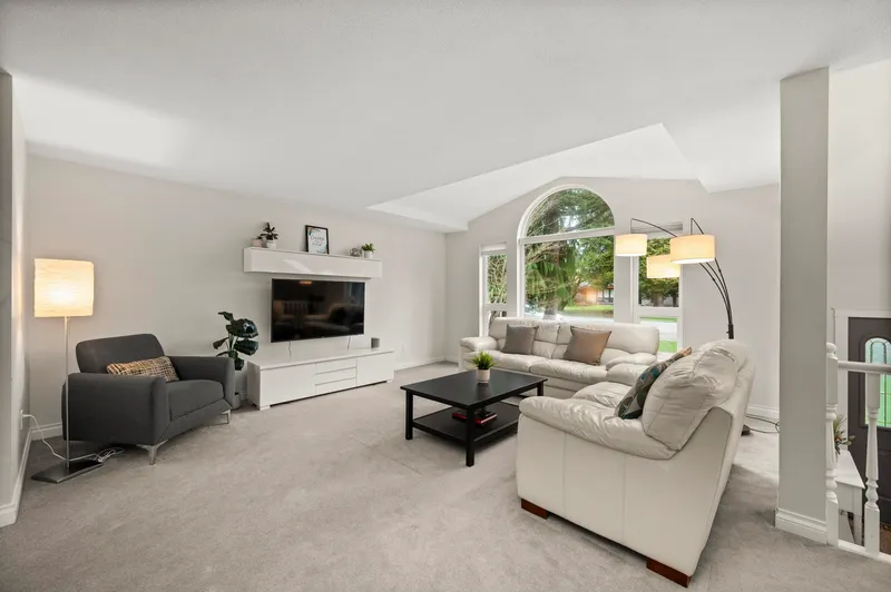 8995 TRATTLE STREET - photo 4 of 25