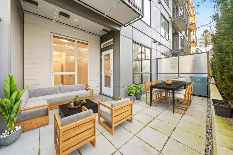 101 648 LEA AVENUE - photo 1 of 25