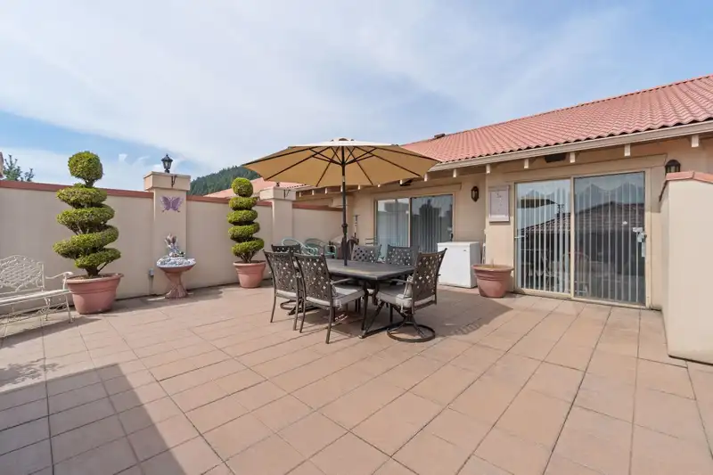 302 3176 PLATEAU BOULEVARD - photo 2 of 31