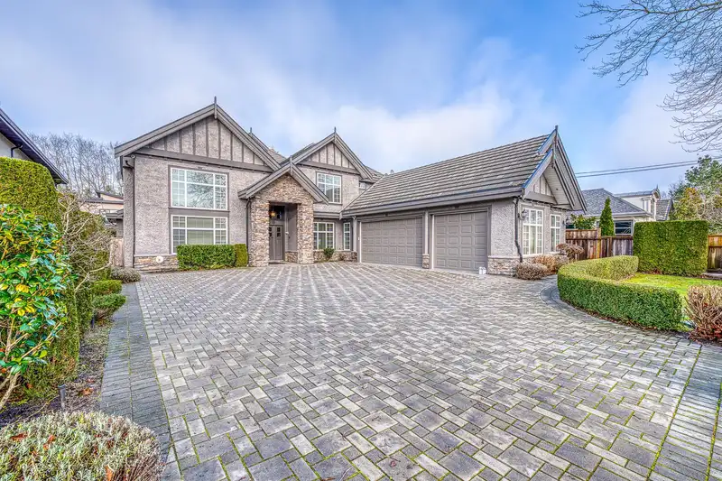 4671 PENDLEBURY ROAD - photo 3 of 36