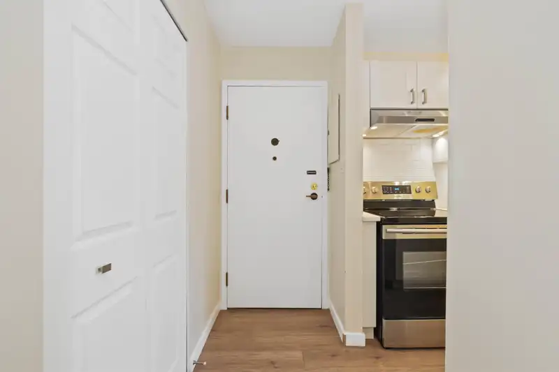 101 12890 17 AVENUE - photo 2 of 40