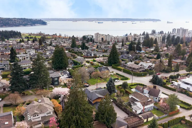 1175 HAYWOOD AVENUE - photo 2 of 25