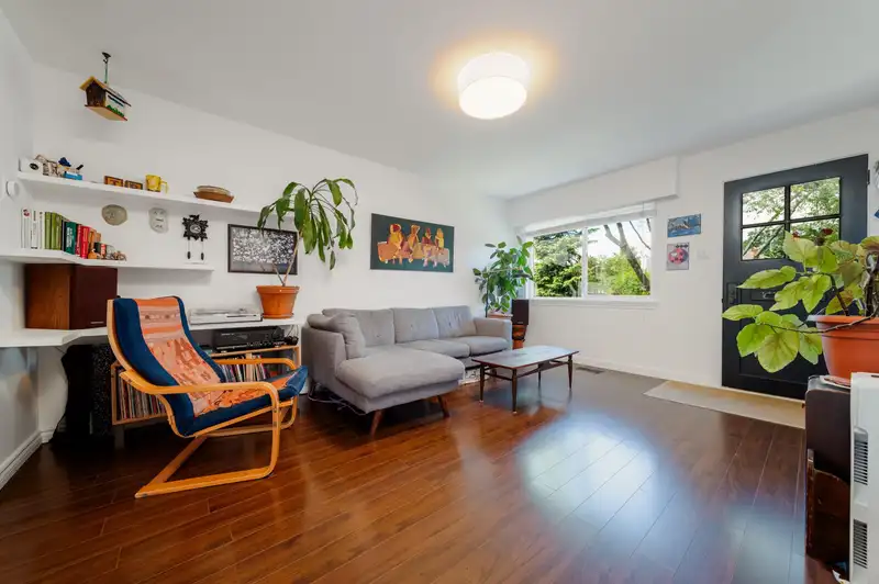 2610 VENABLES STREET - photo 4 of 38