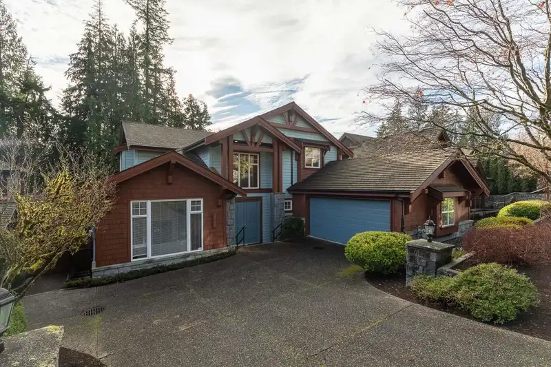 3443 ANNE MACDONALD WAY - photo 1 of 40