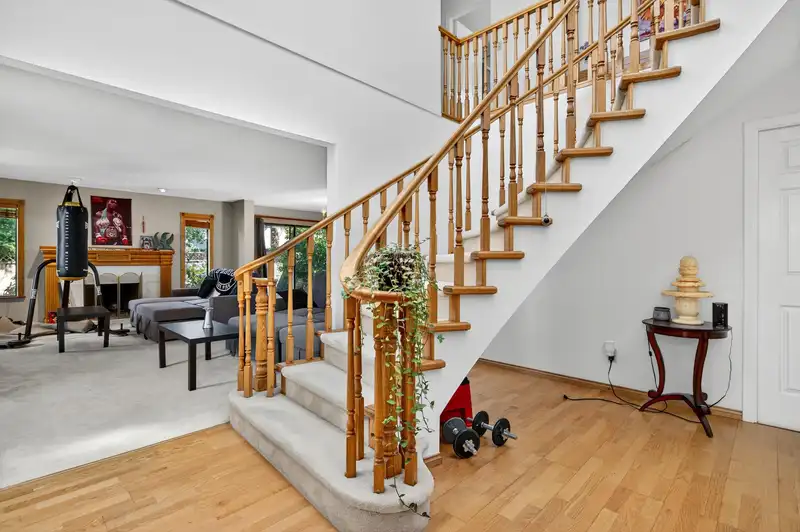 9100 JASKOW GATE - photo 3 of 31