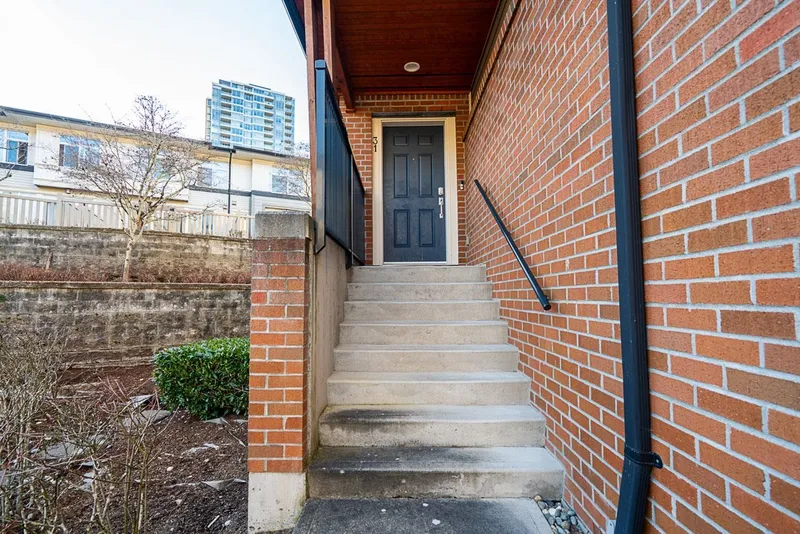 31 1125 KENSAL PLACE - photo 2 of 25