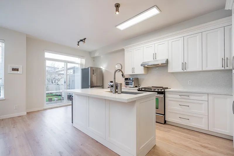 31 1125 KENSAL PLACE - photo 4 of 25