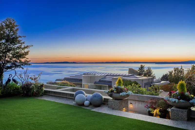 14971 PROSPECT AVENUE - photo 2 of 25