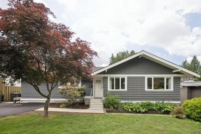 752 SHAW AVENUE - photo 1 of 30
