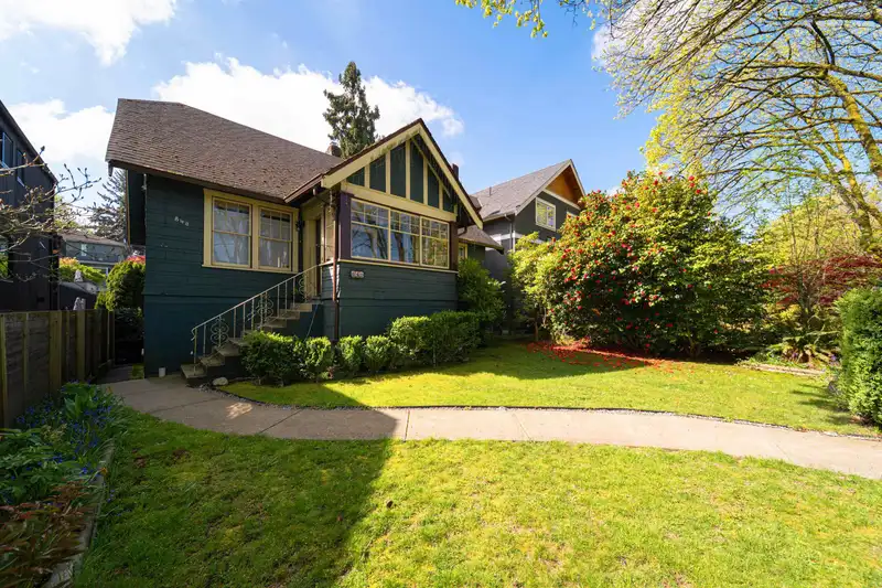 840 W 22ND AVENUE - photo 3 of 25