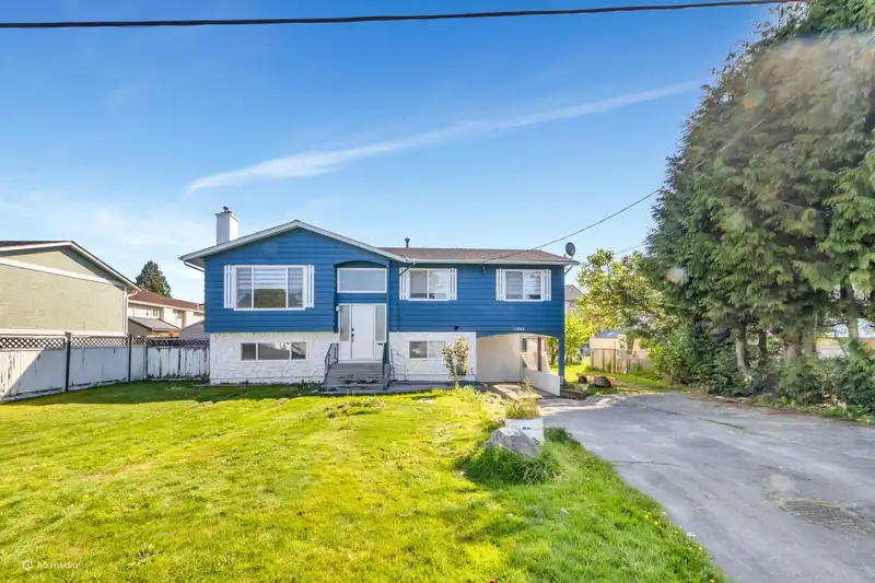 11664 88A AVENUE - photo 1 of 21