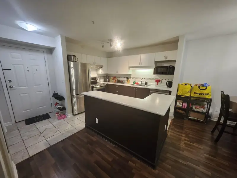 205 9668 148 STREET - photo 4 of 25