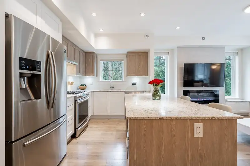 37 11188 72 AVENUE - photo 3 of 35