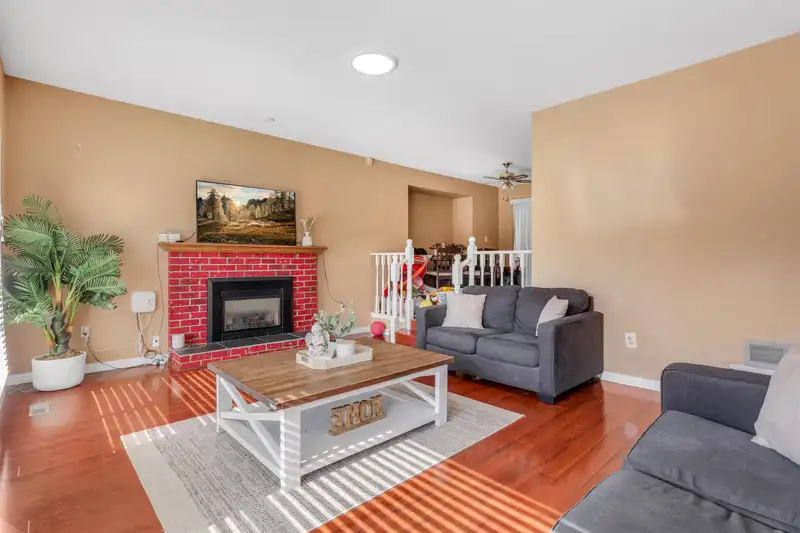 32975 MALAHAT PLACE - photo 4 of 22