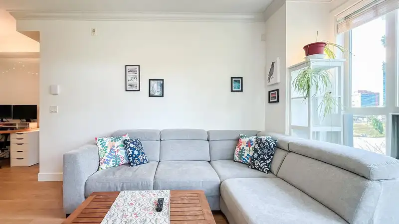 301 13897 FRASER HIGHWAY - photo 3 of 16