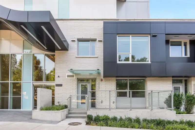 TH4 13778 100 AVENUE - photo 1 of 40
