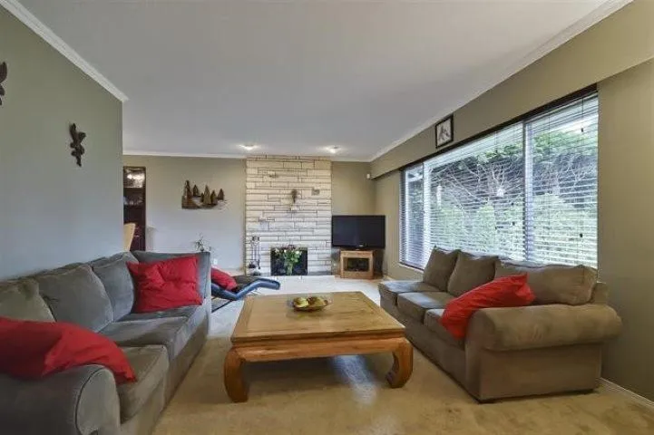 1256 53A STREET - photo 4 of 25