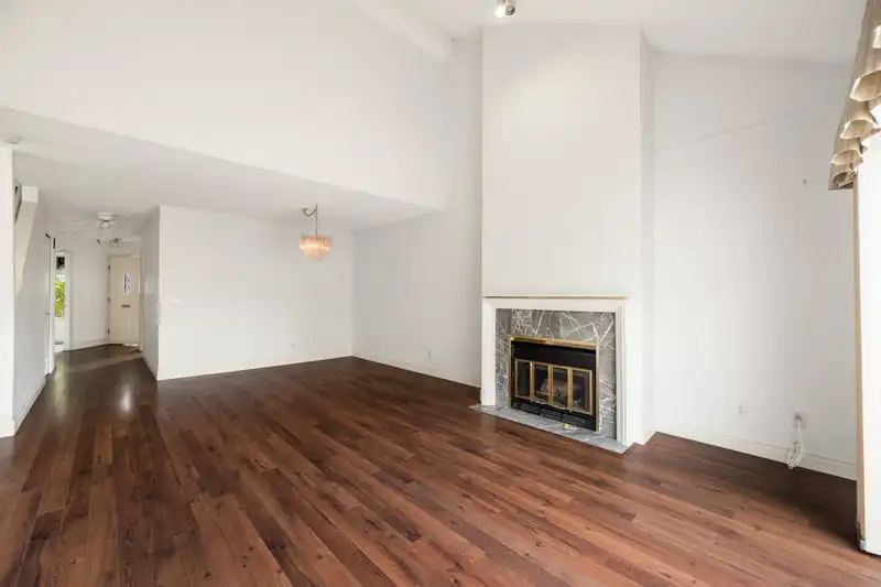 6 8311 FRANCIS ROAD - photo 4 of 18