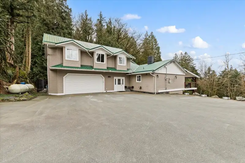 43590 CHILLIWACK MOUNTAIN ROAD - photo 1 of 40