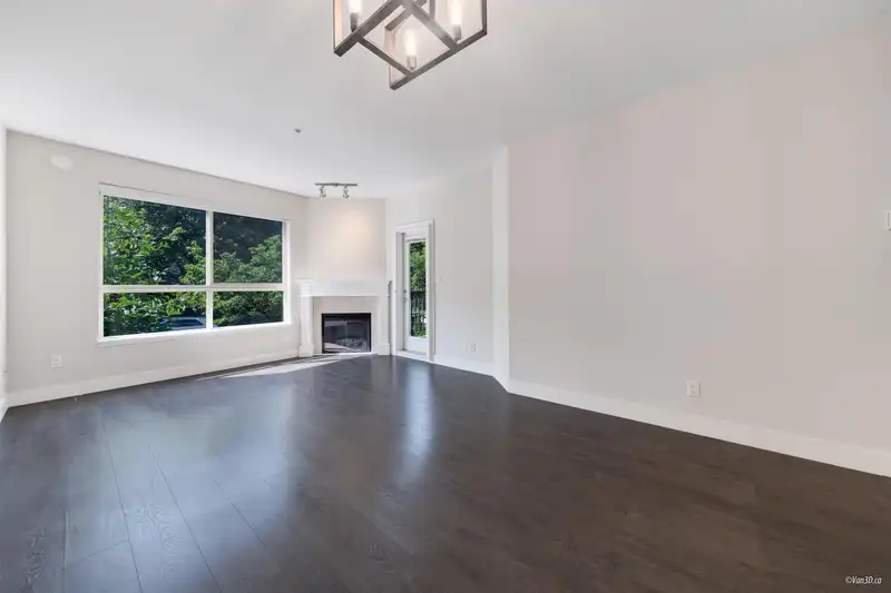 209 3895 SANDELL STREET - photo 4 of 30