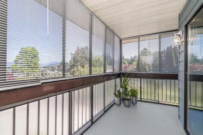 315 2277 MCCALLUM ROAD - photo 3 of 33