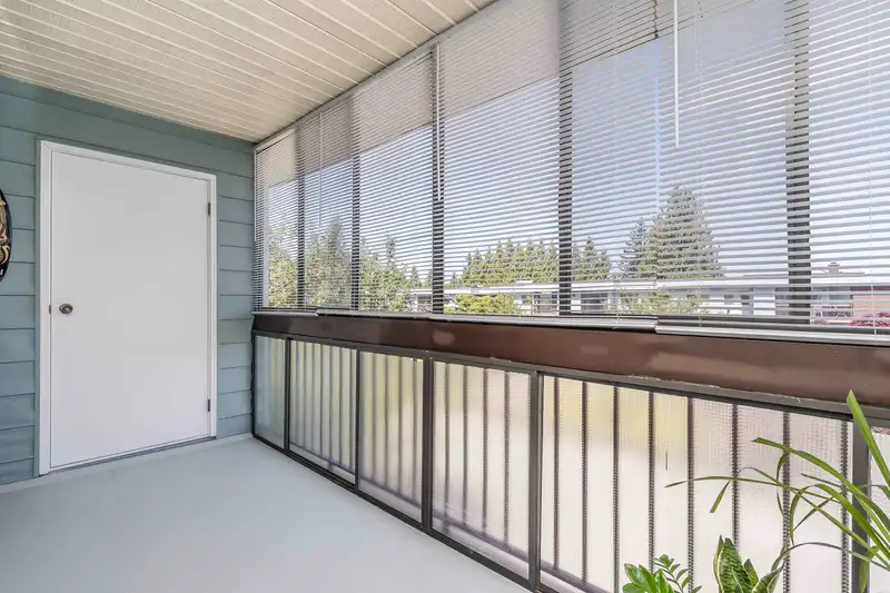 315 2277 MCCALLUM ROAD - photo 4 of 33