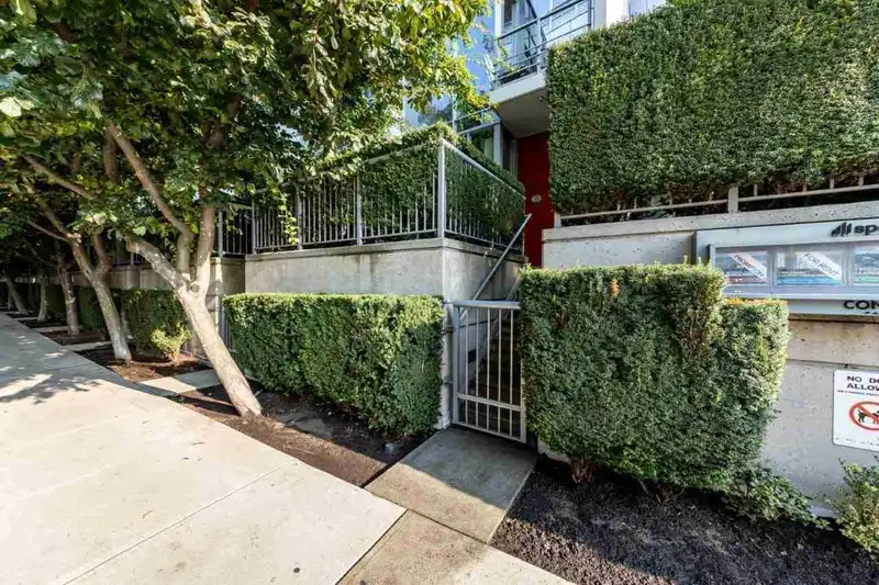 121 W WEST GEORGIA STREET - photo 2 of 31