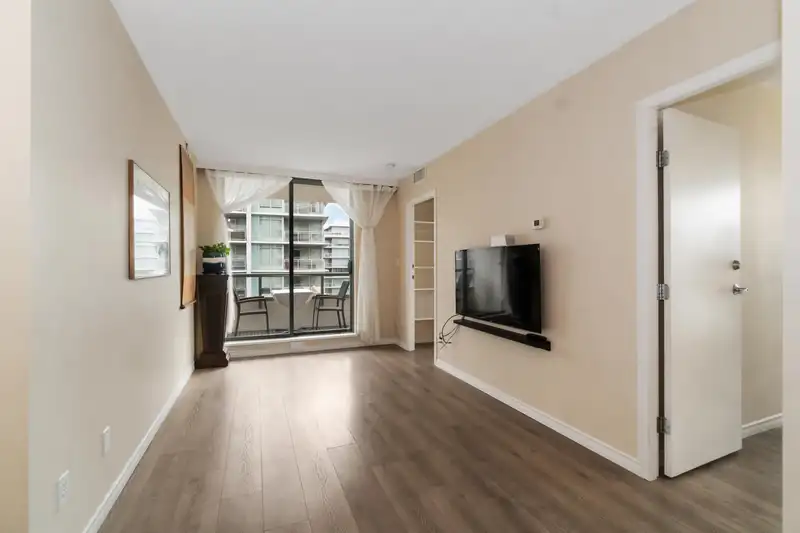 1307 5911 ALDERBRIDGE WAY - photo 2 of 34