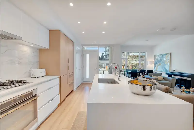 107 1500 FERN STREET - photo 2 of 26