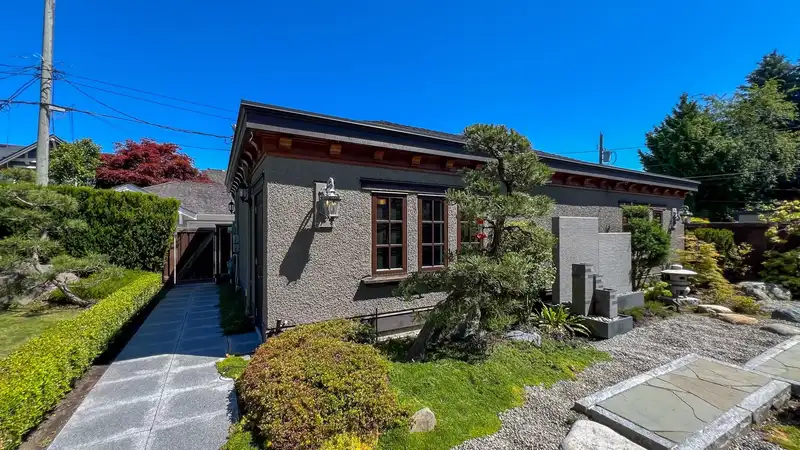 2589 W 35TH AVENUE - photo 3 of 40