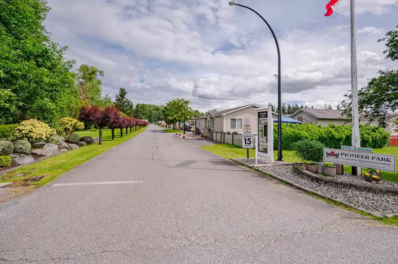 62 27111 0 AVENUE - photo 1 of 32