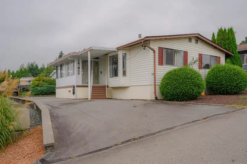 62 27111 0 AVENUE - photo 3 of 32