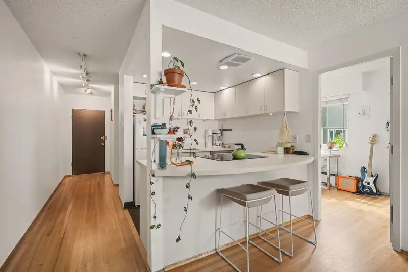 2 1235 W 10TH AVENUE - photo 1 of 22