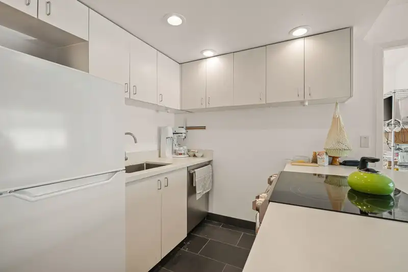 2 1235 W 10TH AVENUE - photo 4 of 22