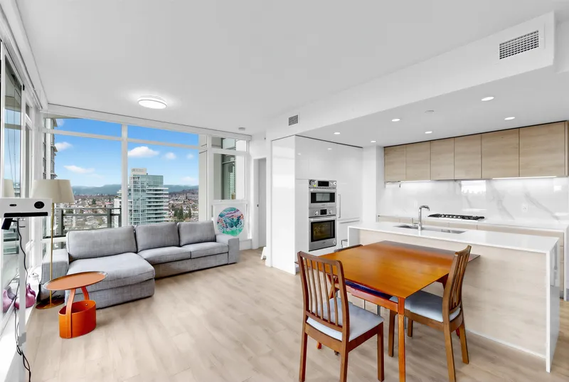 2602 2085 SKYLINE COURT - photo 3 of 25