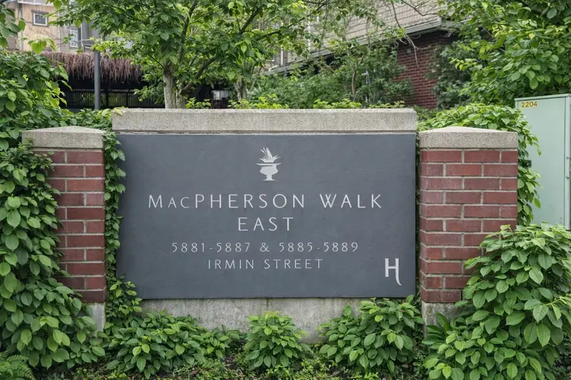 301 5775 IRMIN STREET - photo 2 of 25