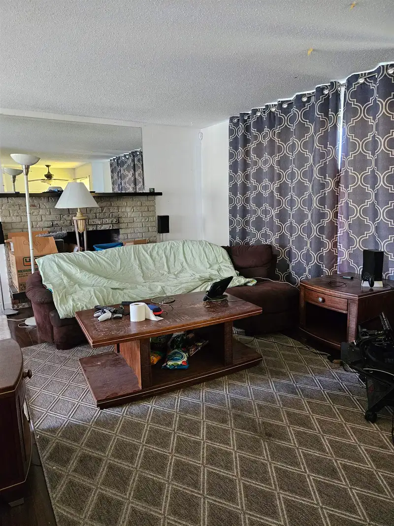 2258 BROADWAY STREET - photo 2 of 22