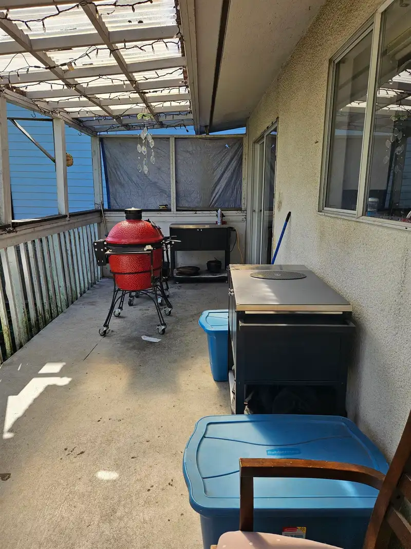2258 BROADWAY STREET - photo 4 of 22