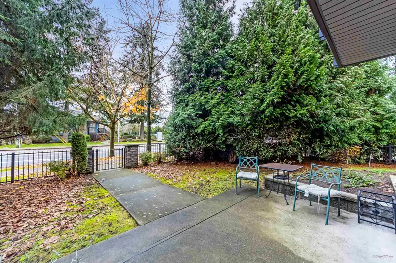 107 6628 SW 120 STREET - photo 2 of 25